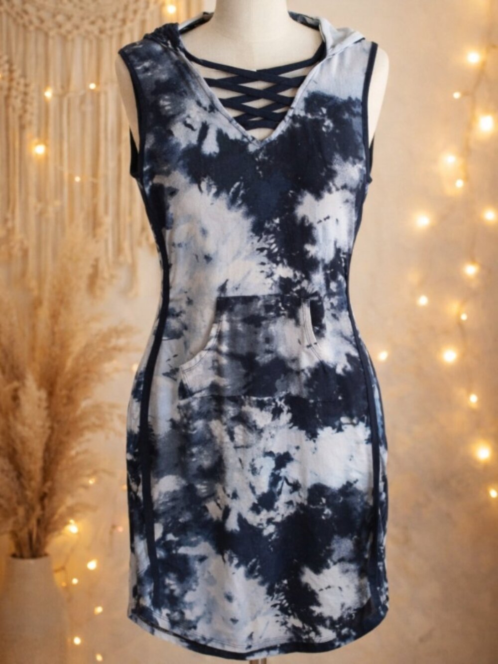 No Boundaries Tie-Dye Hooded Dress L (11/13) Crisscross Neck Casual Athleisure